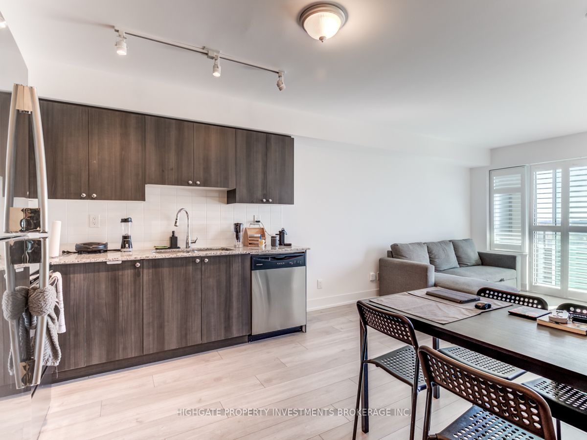1215 Bayly Street, #1306