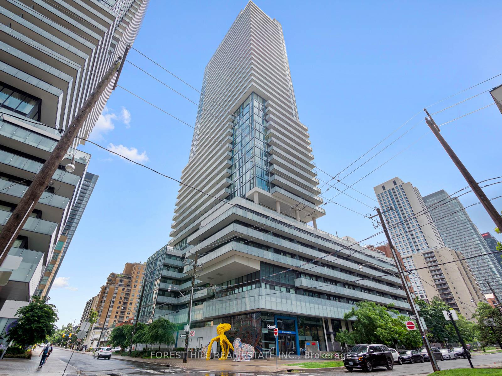 2 Bedrooms Condo at 161 Roehampton, Toronto For sale