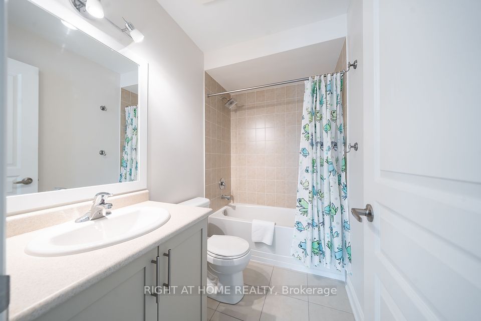 Bedroom 2 - 4pc Ensuite 