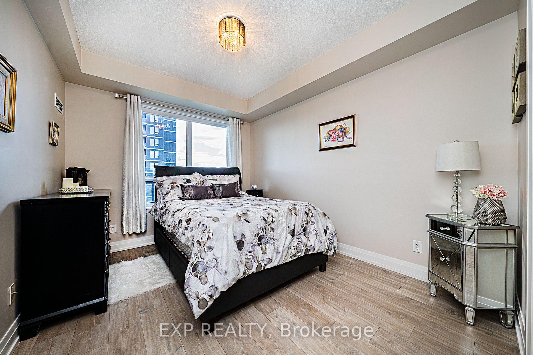 2 Bedrooms Condo at 3600 Highway 7, Vaughan For sale