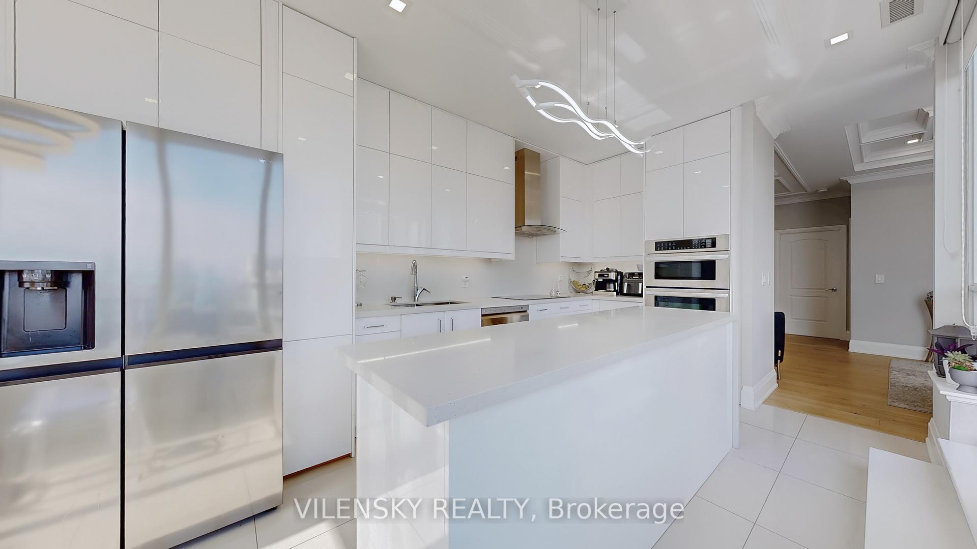 3 Bedrooms Condo at 20 North Park, Vaughan For sale
