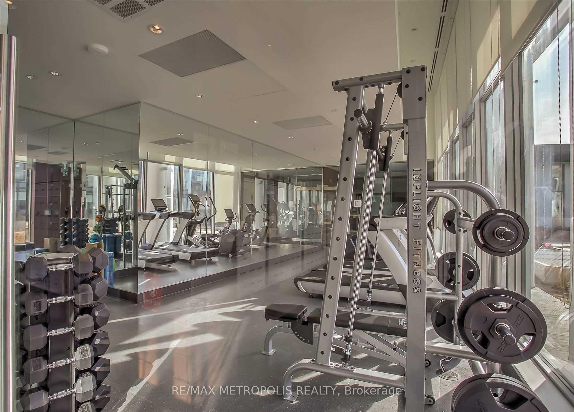 2 Bedrooms Condo at 117 McMahon, Toronto For sale