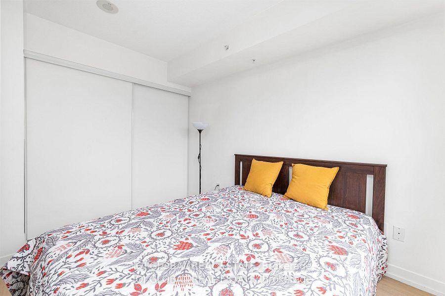 2 Bedrooms Condo at 1420 Dupont, Toronto For sale