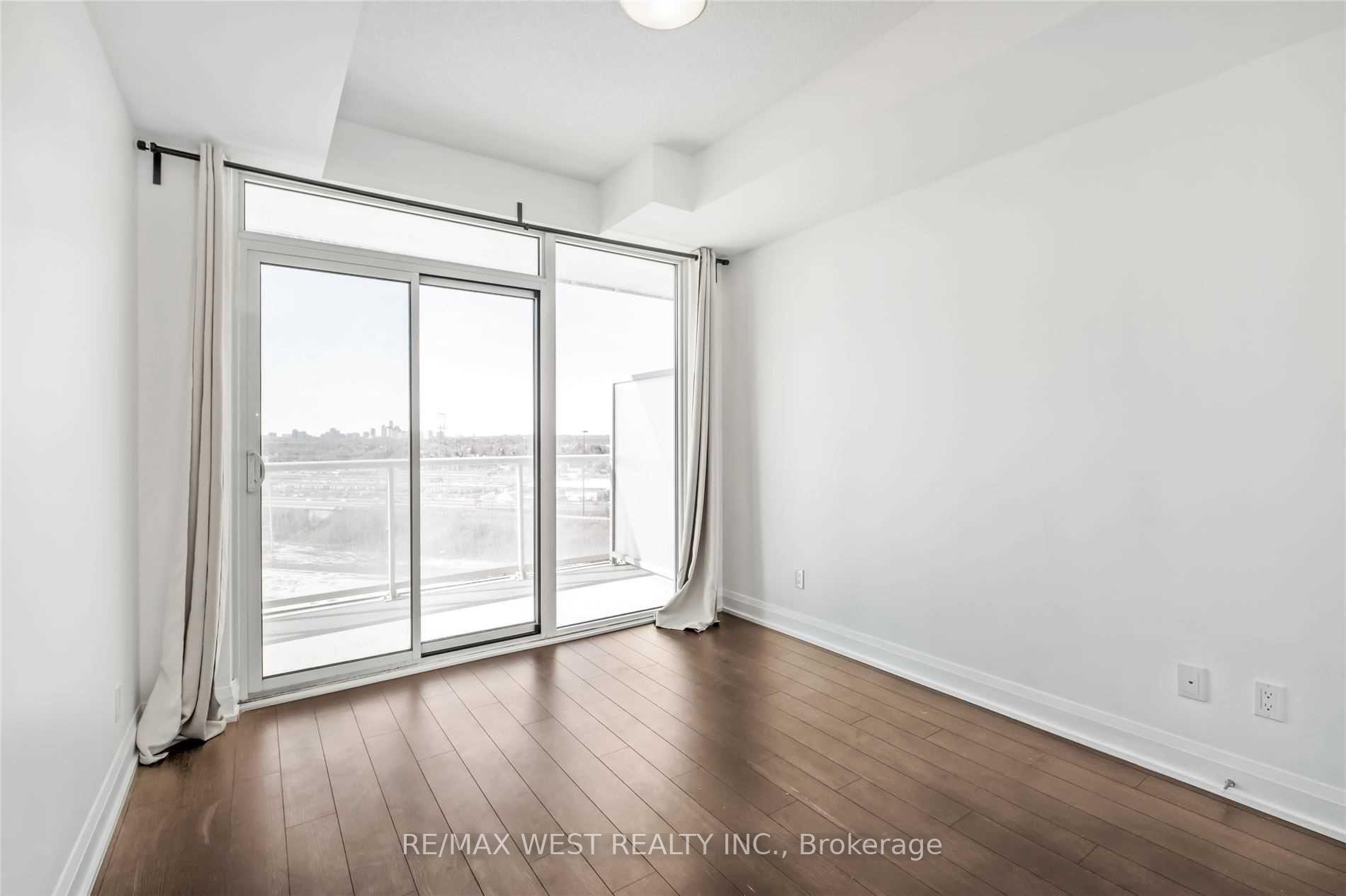 1 Bedroom Condo at 56 Annie Craig,  Toronto For sale