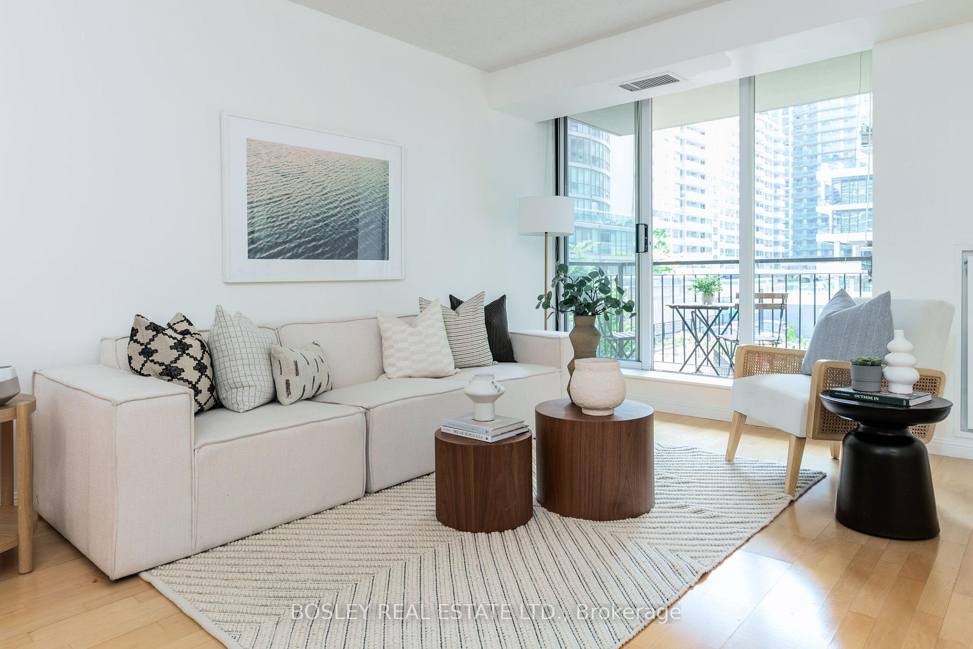 2 Bedrooms Condo at 188 Redpath, Toronto For sale