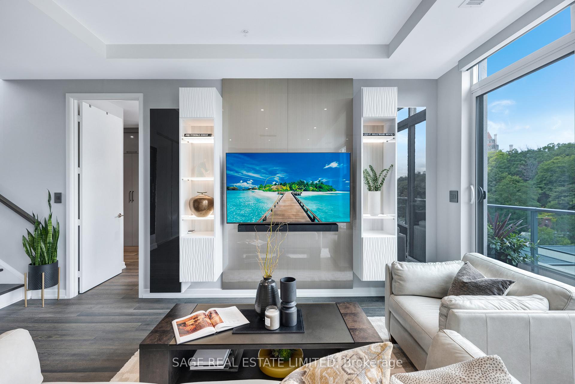 3 Bedrooms Condo at 377 Madison,  Toronto For sale