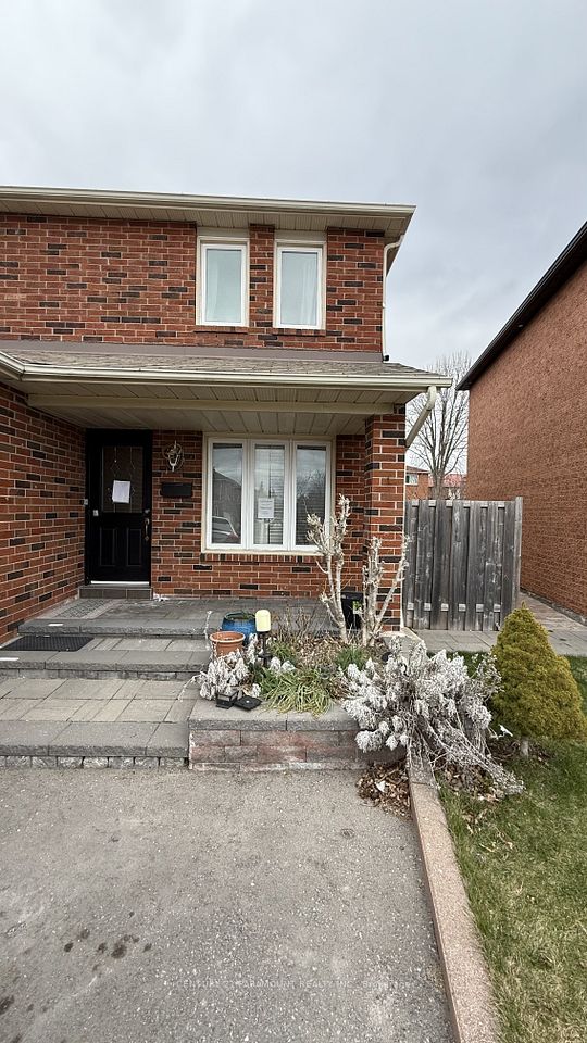 99 Carisbrooke Square, Toronto, ON M1B 4M3