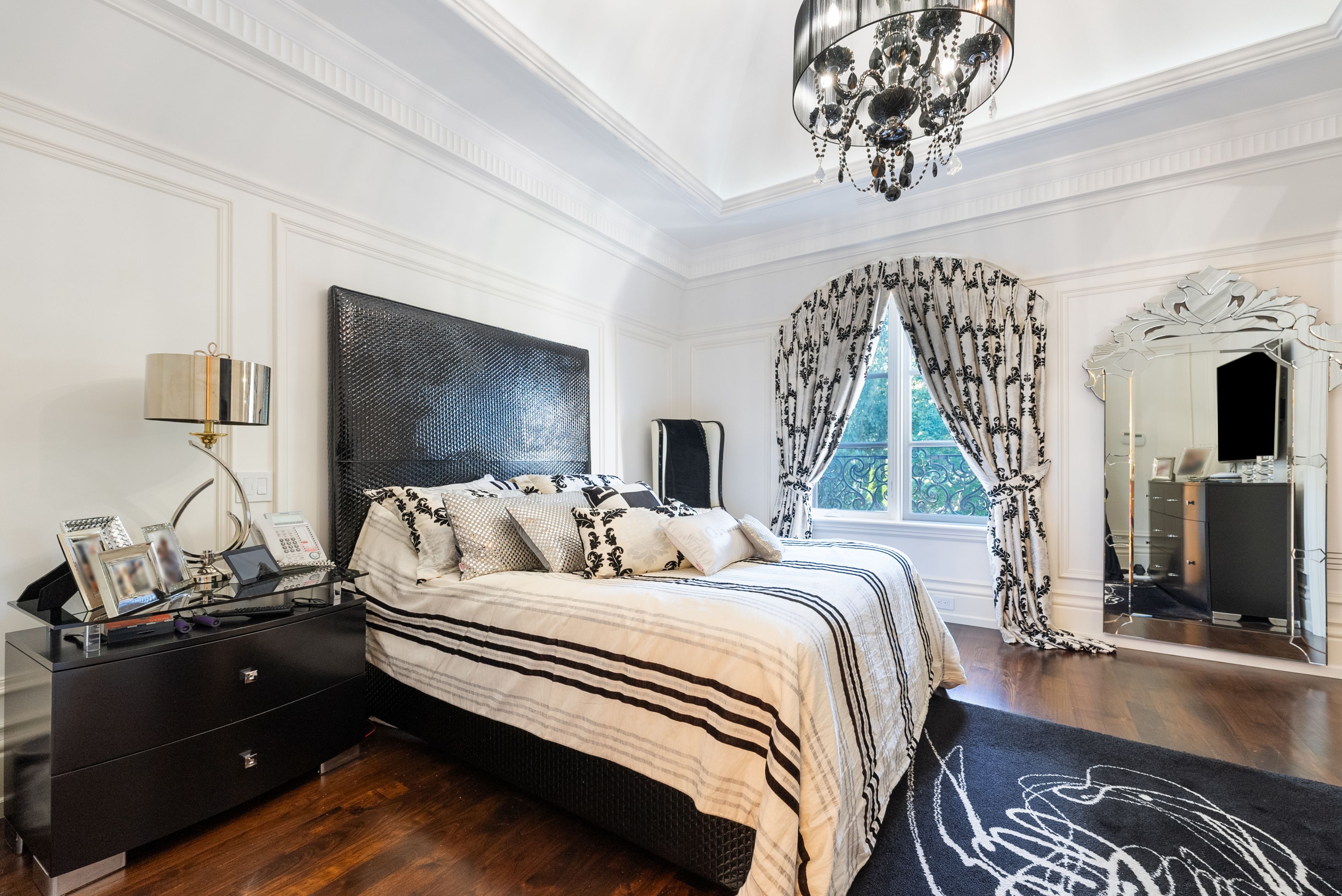 215 Strathallan Wood