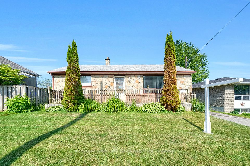 1317 Cedar