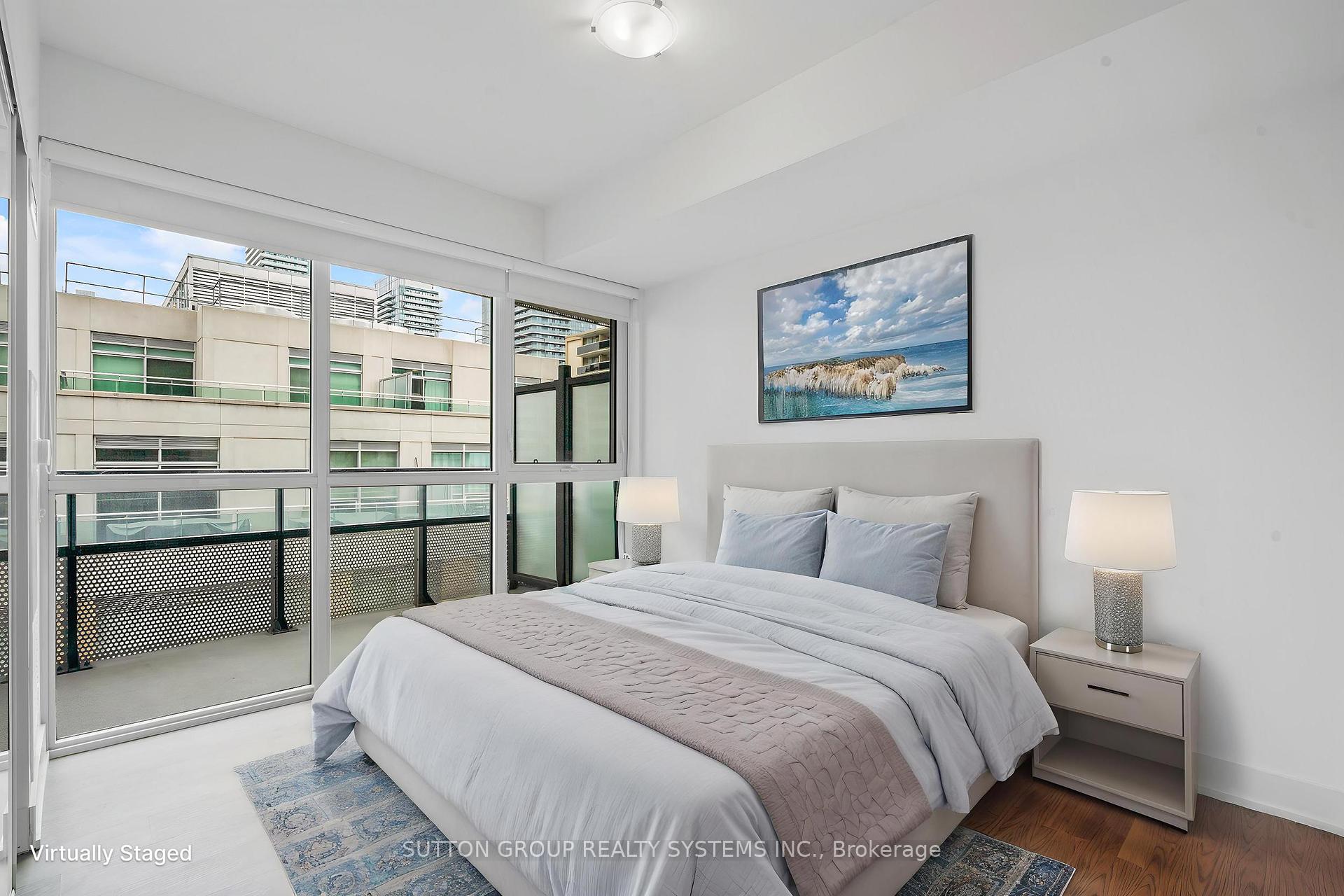 2 Bedrooms Condo at 11 Lillian, Toronto For sale