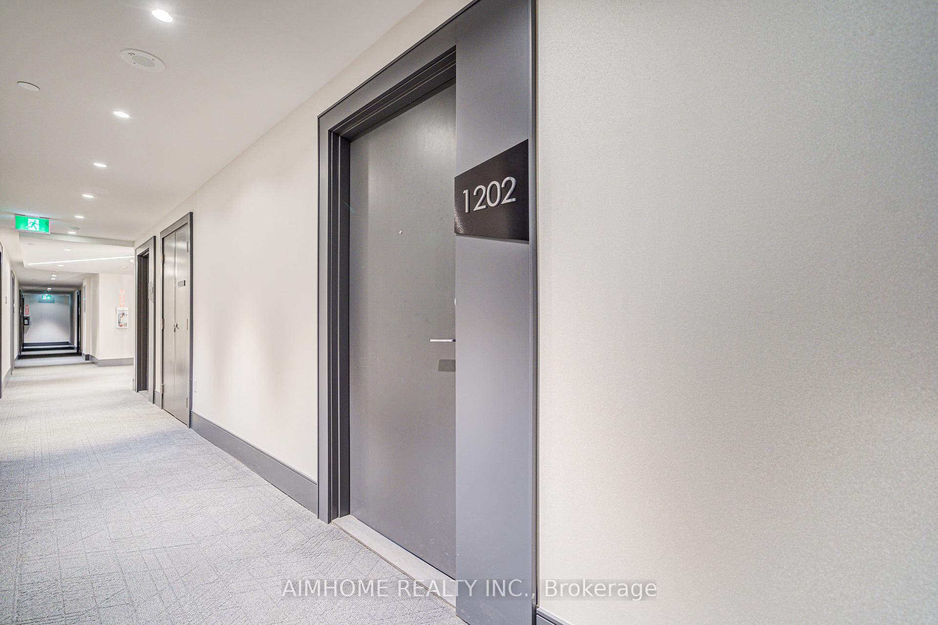 2 Bedrooms Condo at 10 De Boers, Toronto For sale