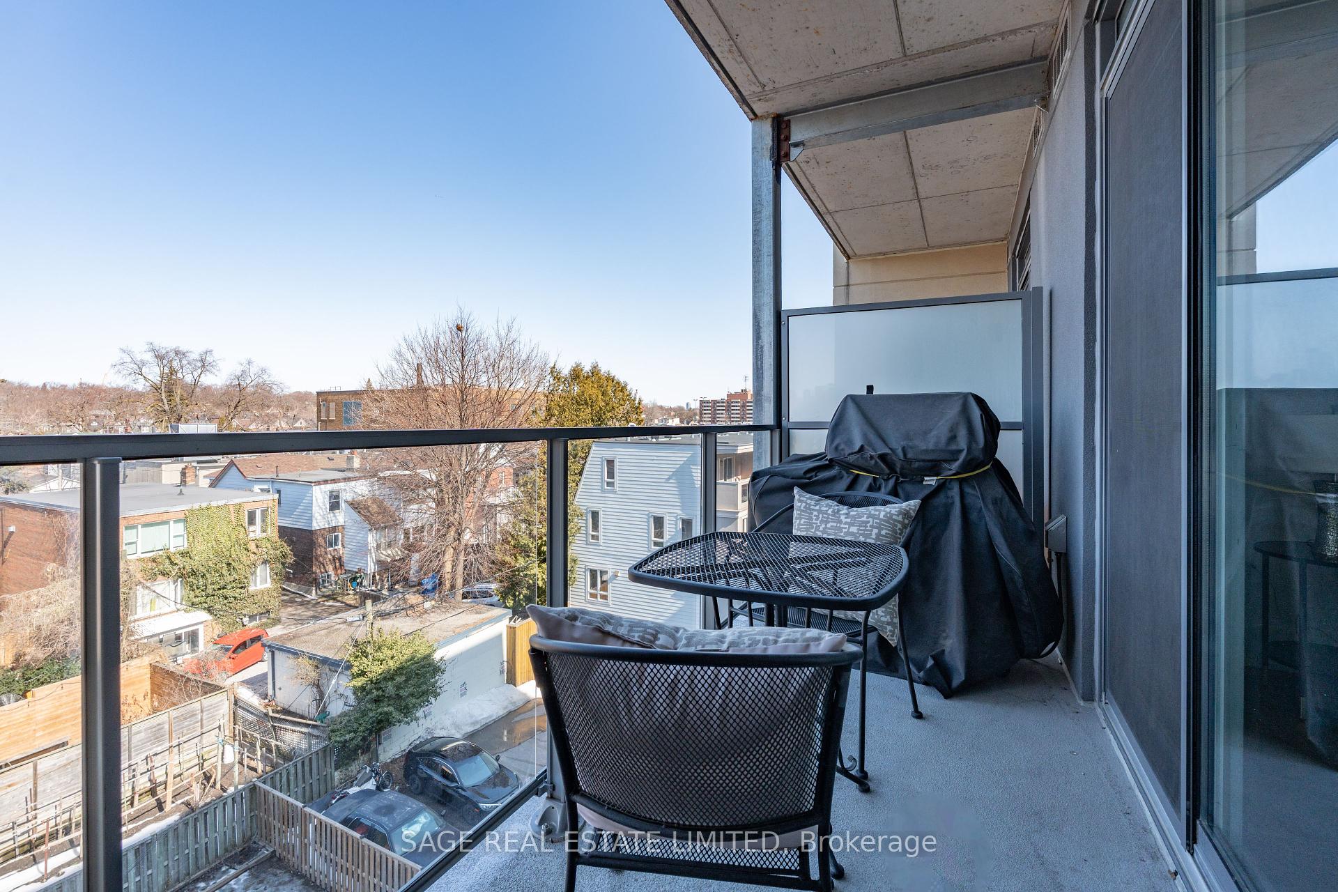 2 Bedrooms Condo at 495 Logan, Toronto For sale