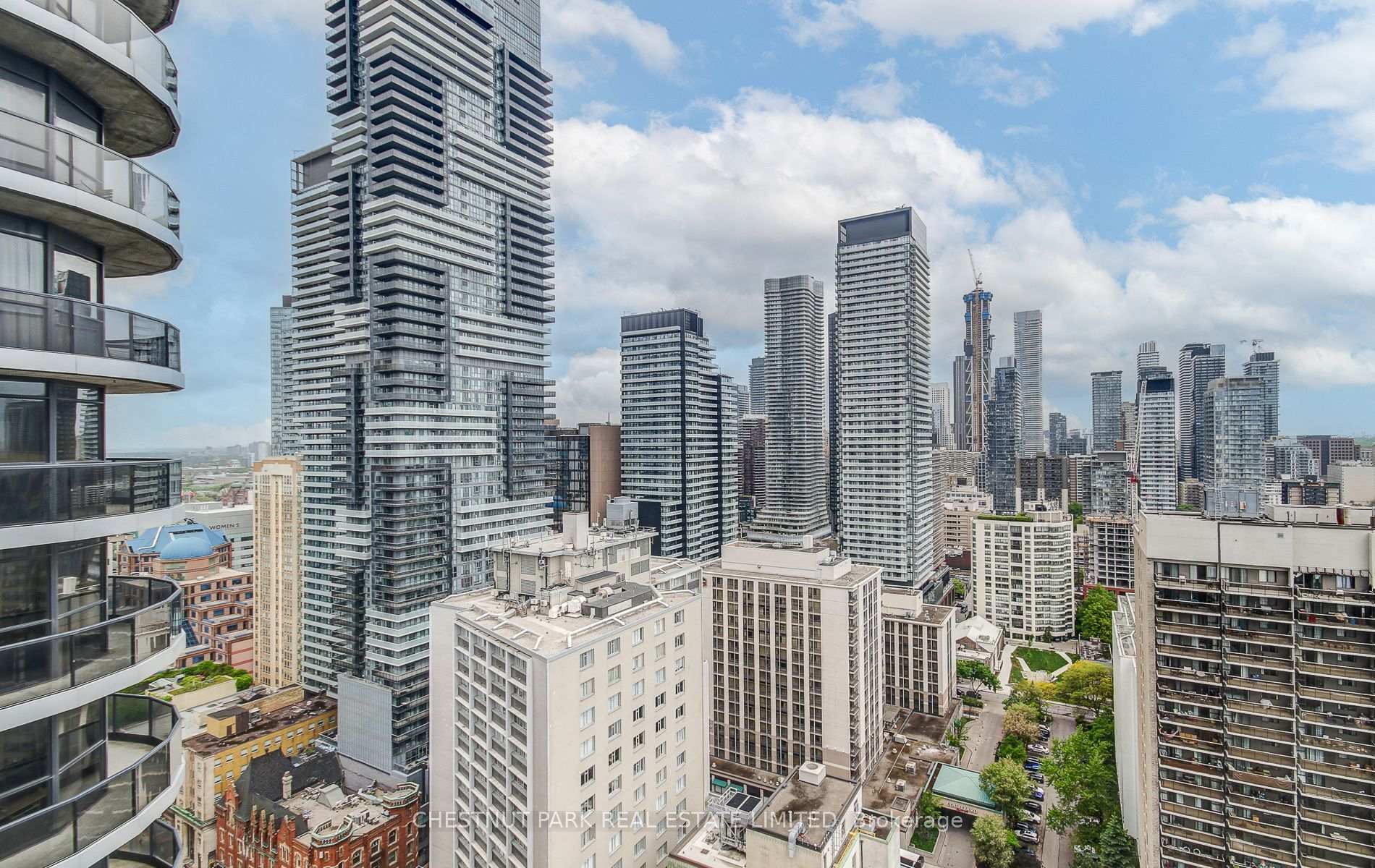 2 Bedrooms Condo at 25 Carlton, Toronto For sale