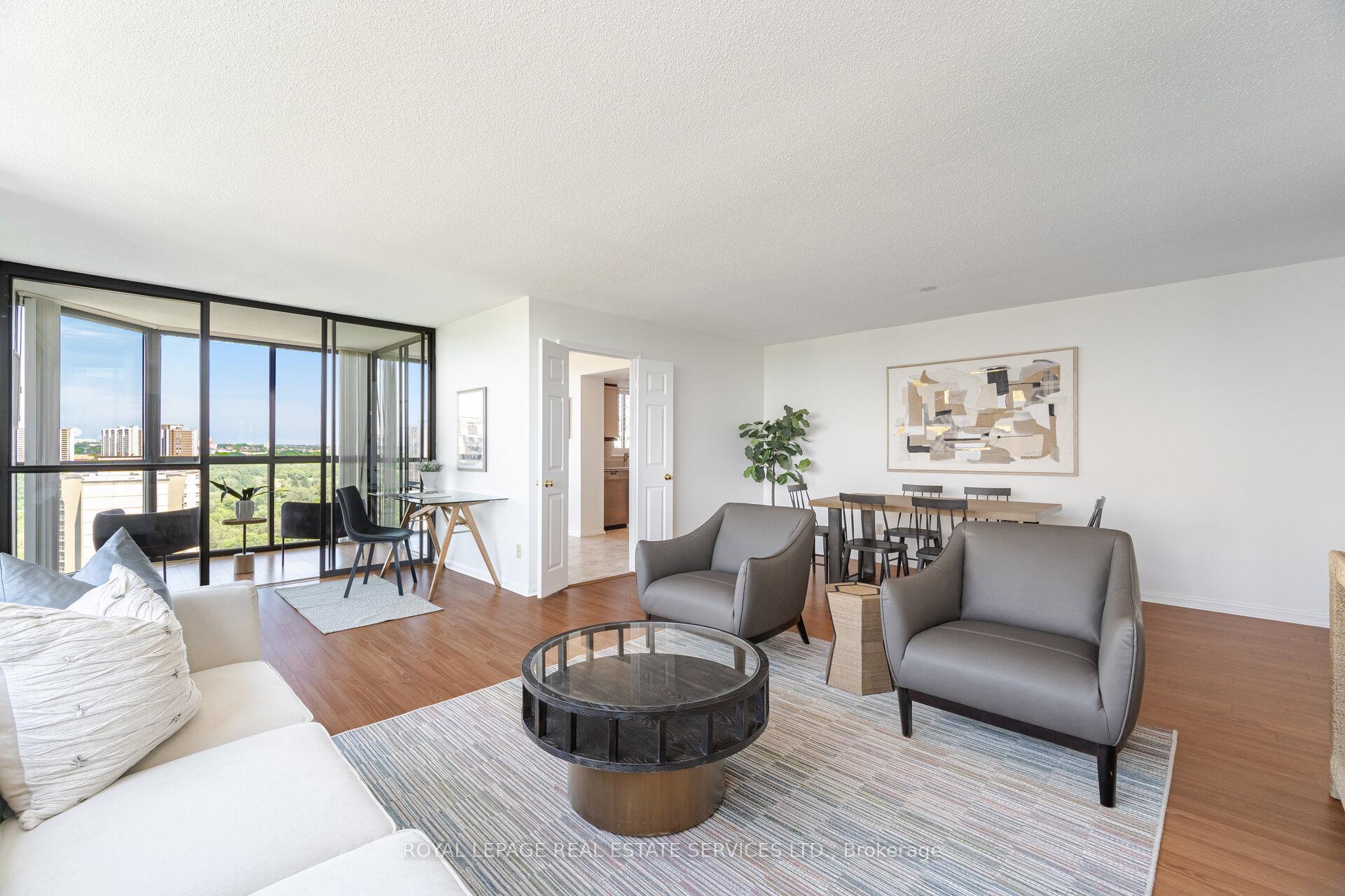 2 Bedrooms Condo at 40 Richview, Toronto For sale