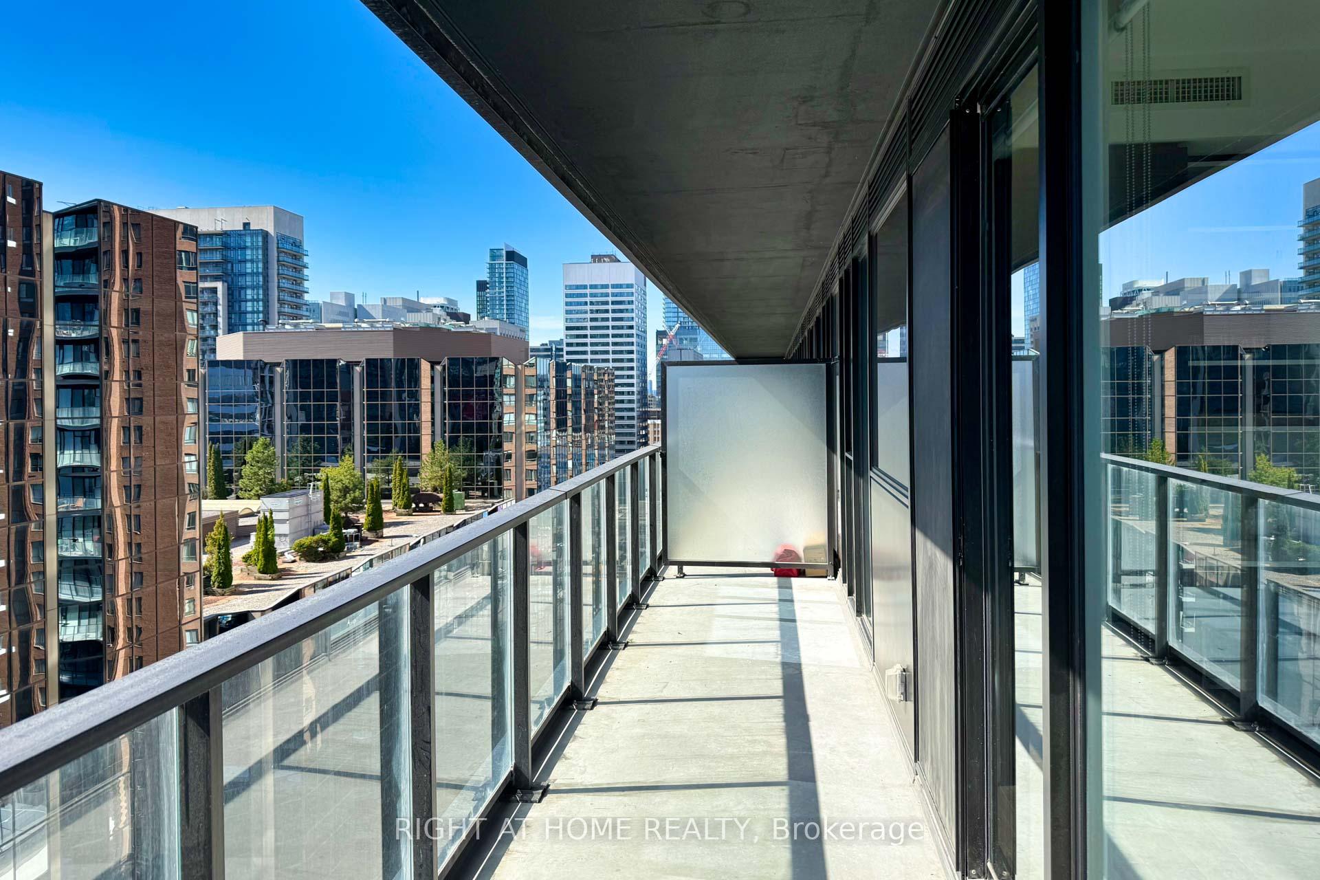 3 Bedrooms Condo at 20 Edward, Toronto For sale