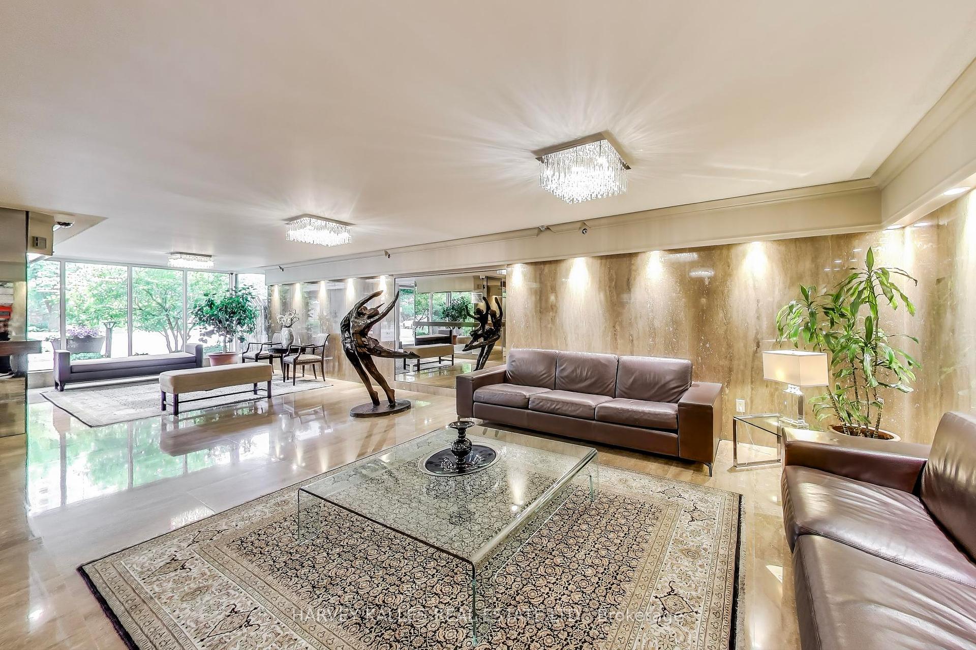 2 Bedrooms Condo at 55 Skymark, Toronto For sale