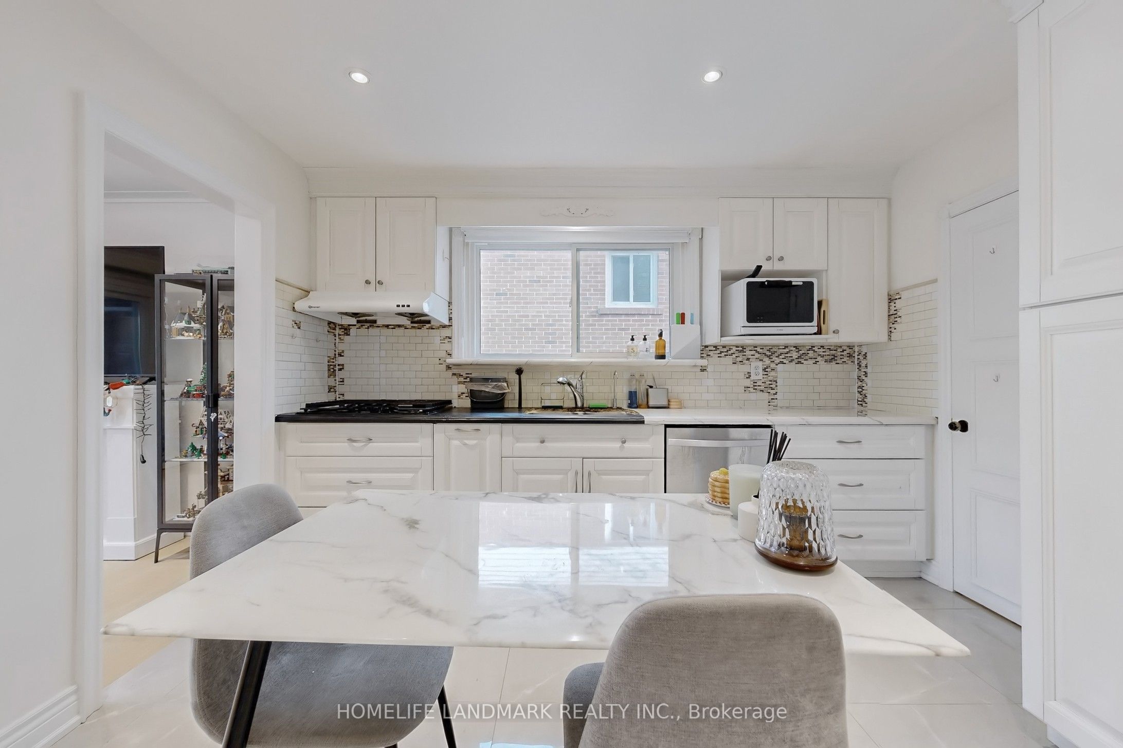 1 Valleycrest Avenue, Markham, ON L3P 1H6