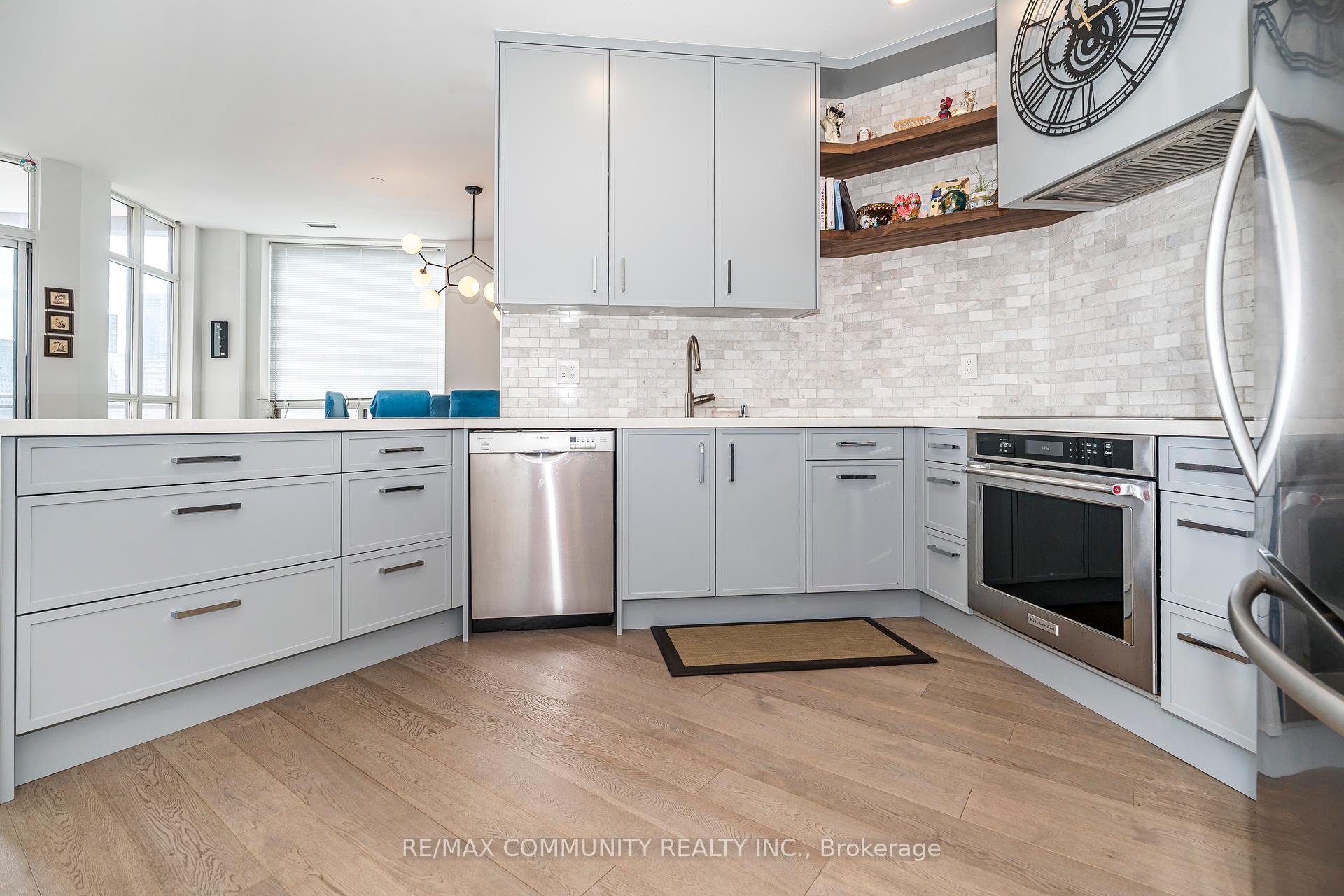 2 Bedrooms Condo at 980 Yonge,  Toronto For sale