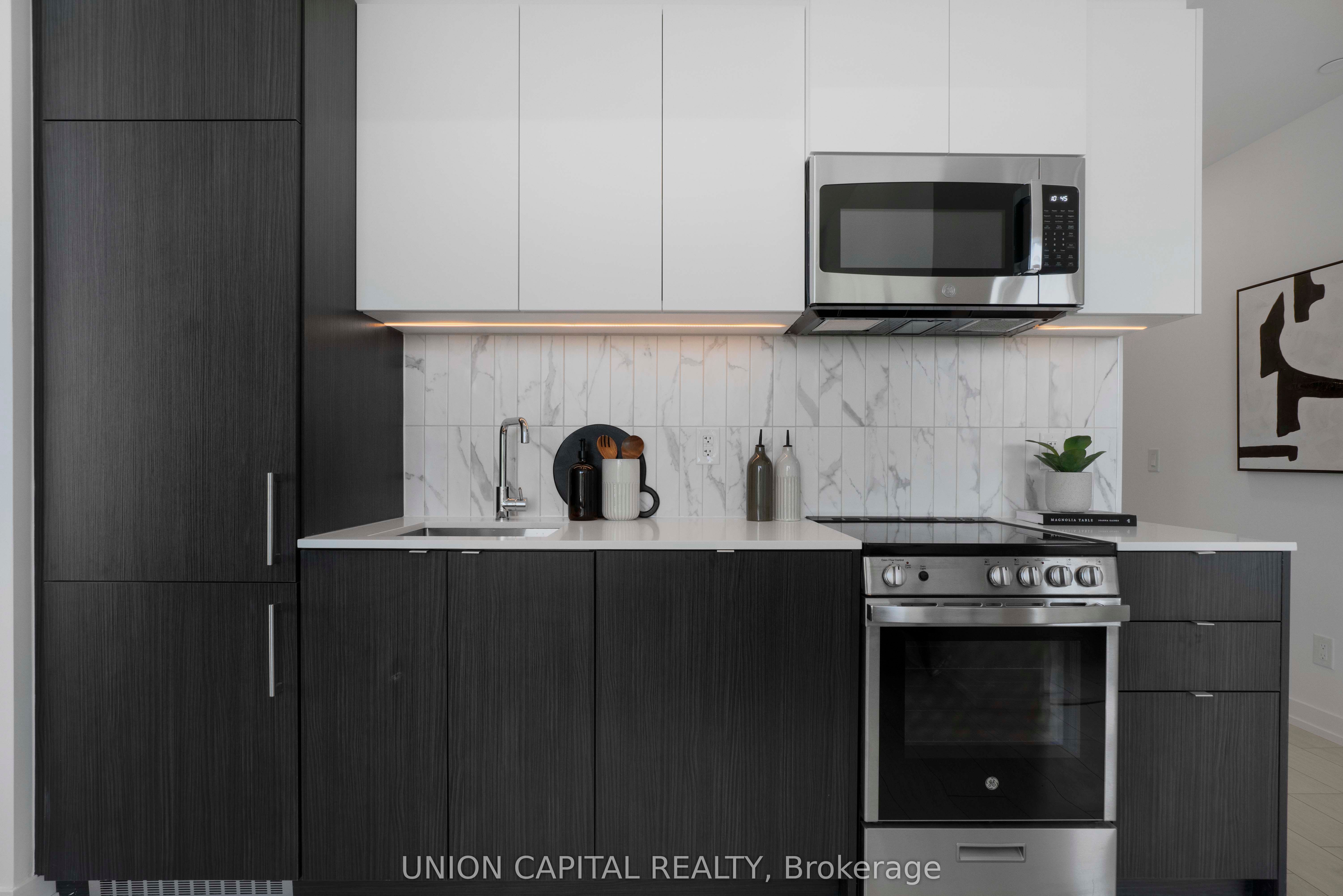 500 Dupont Street, #319