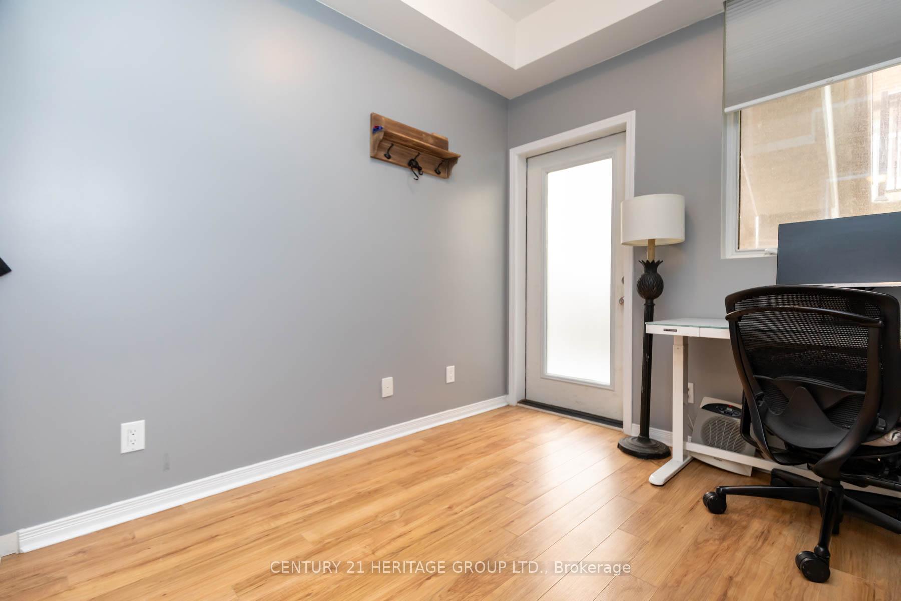 2 Bedrooms Condo at 68 Winston Park, Toronto For sale