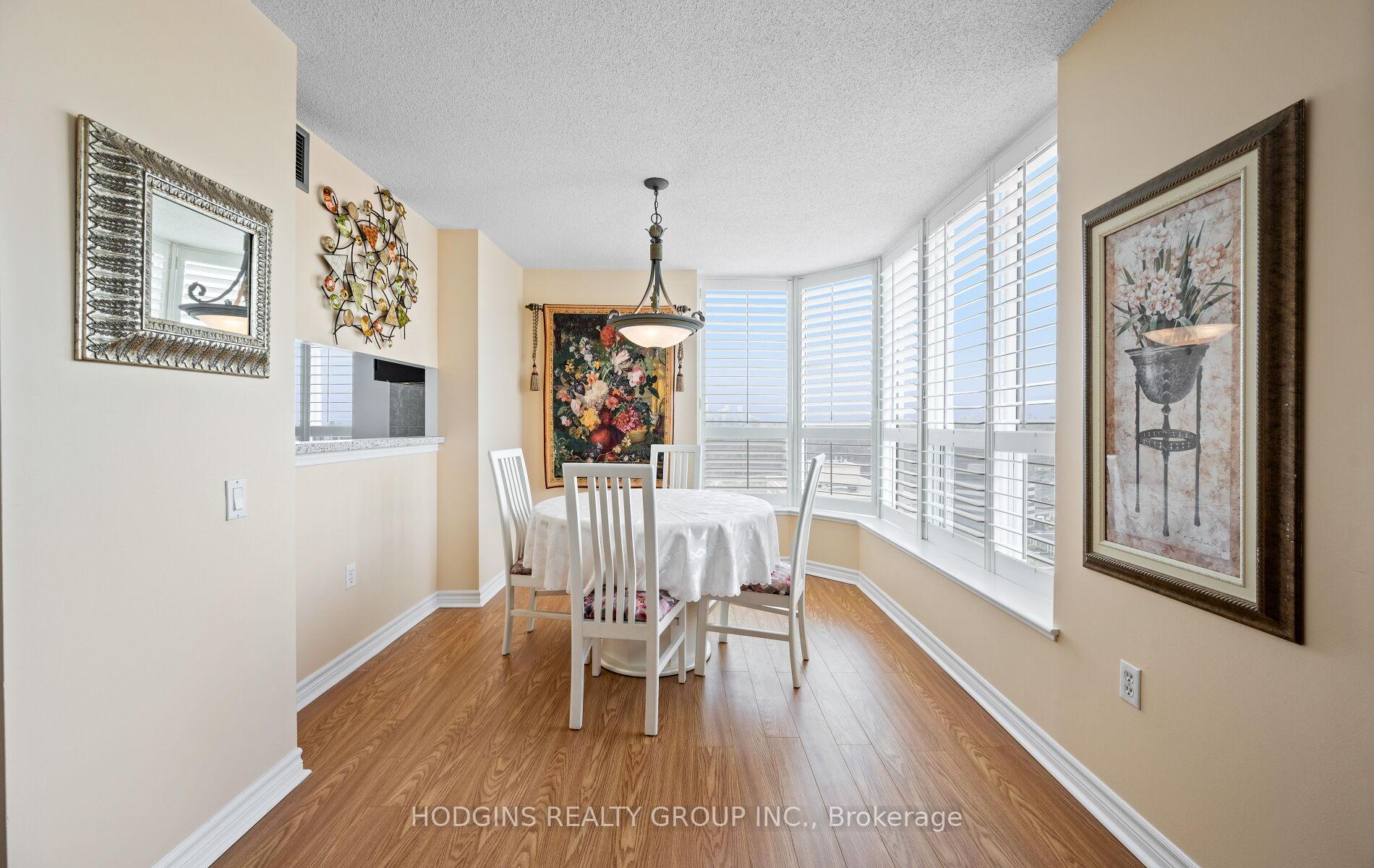 1 Bedroom Condo at 21 Overlea, Toronto For sale