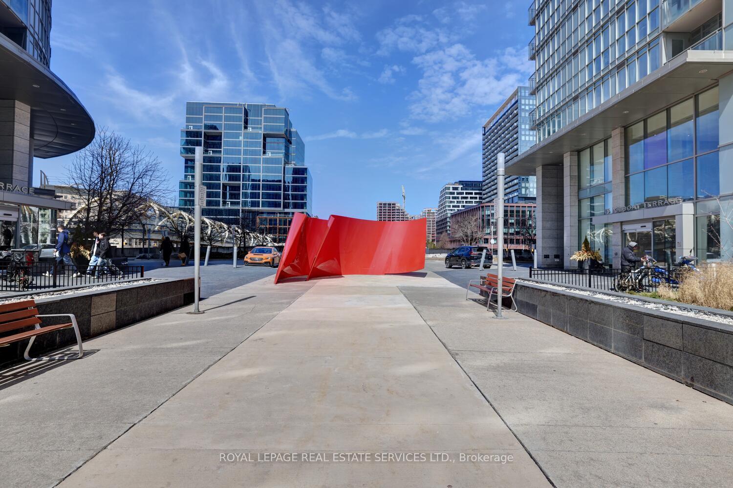 1 Bedroom Condo at 15 Iceboat,  Toronto For sale