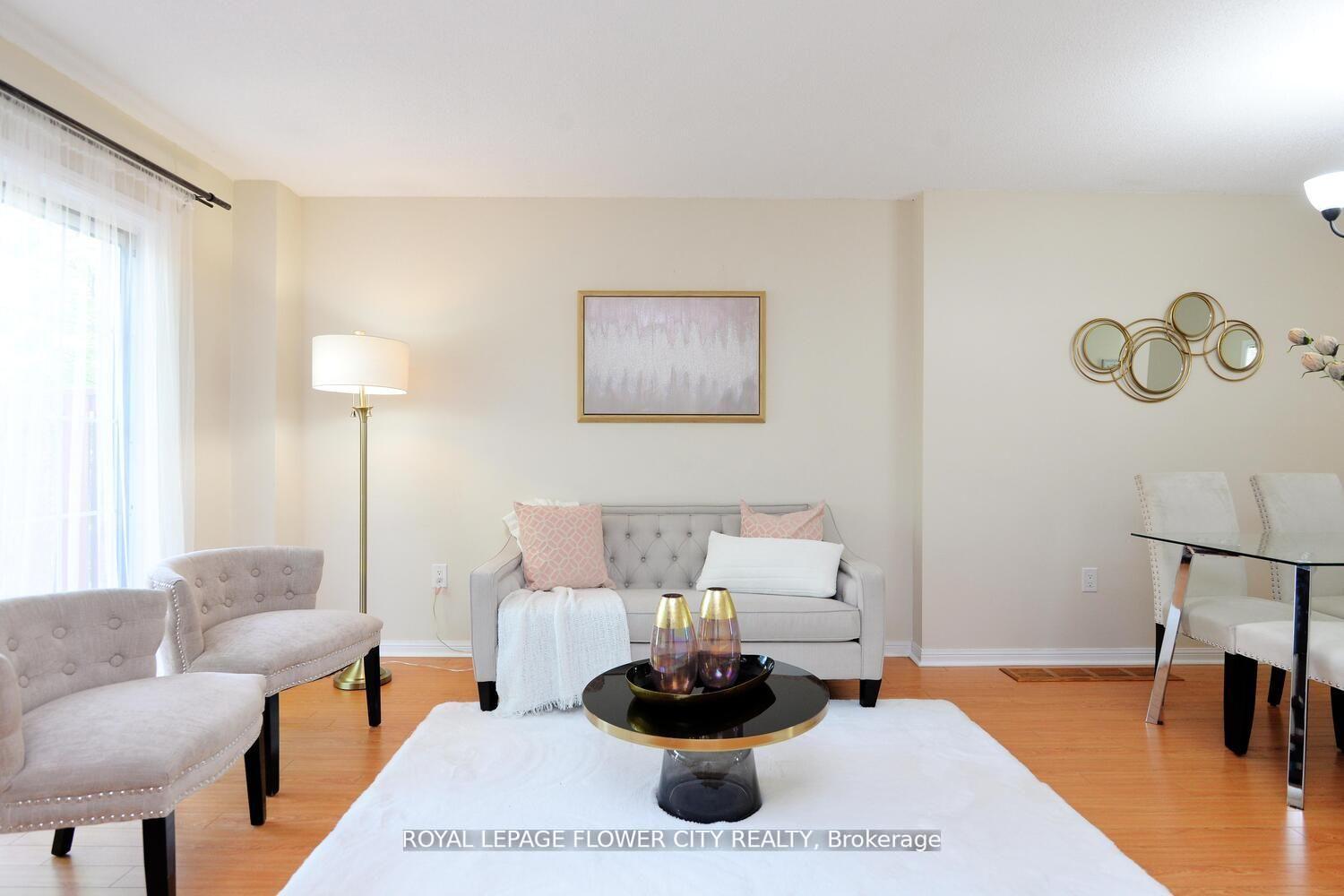 3 Bedrooms Condo at 4950 Rathkeale,  Mississauga For sale