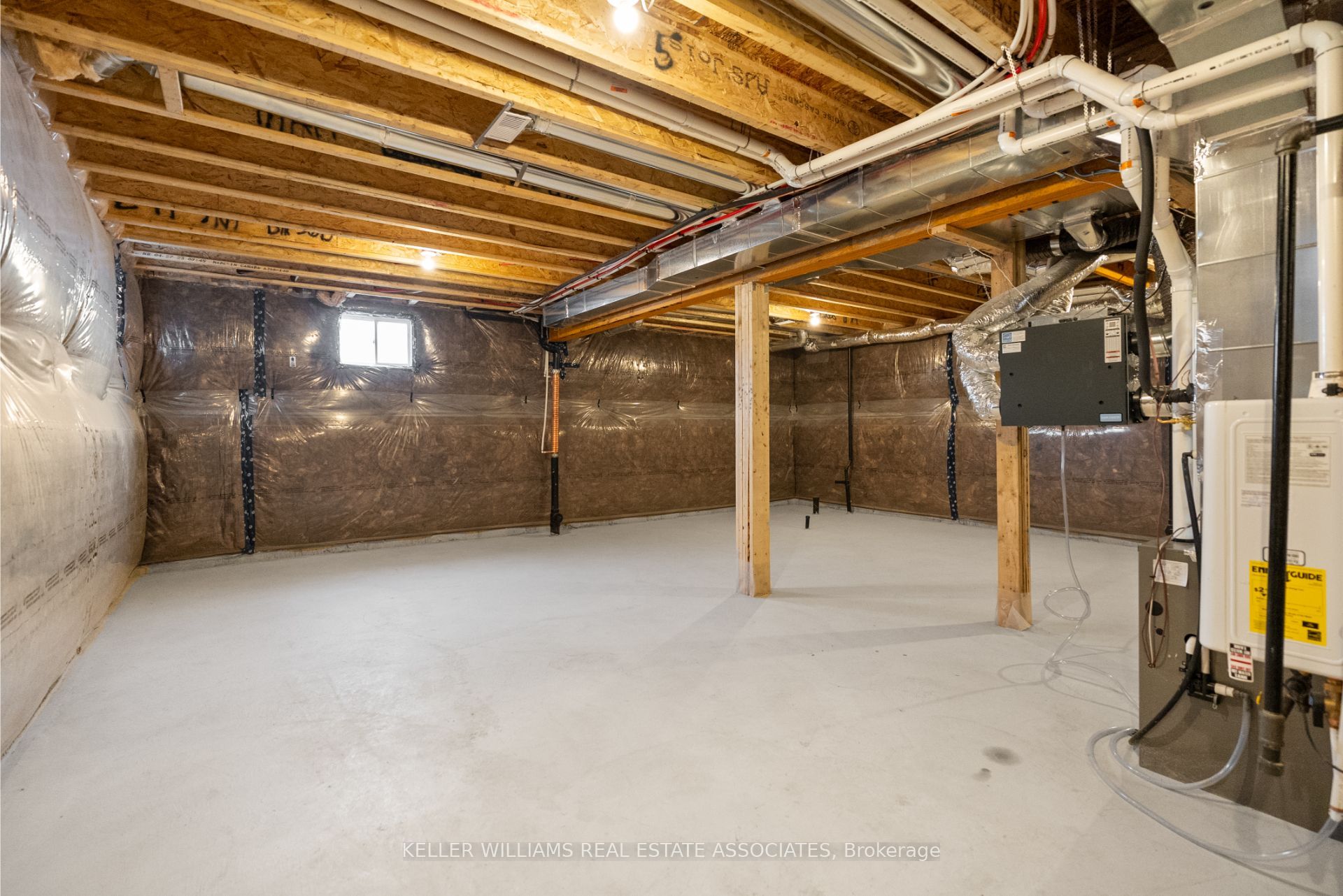 16 Aster Woods Drive