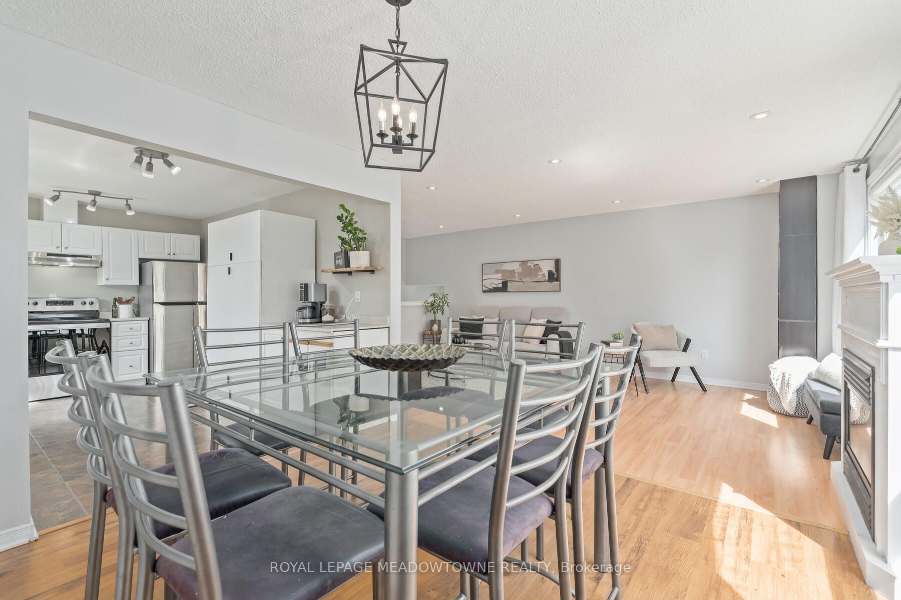 338 Whitehead Crescent