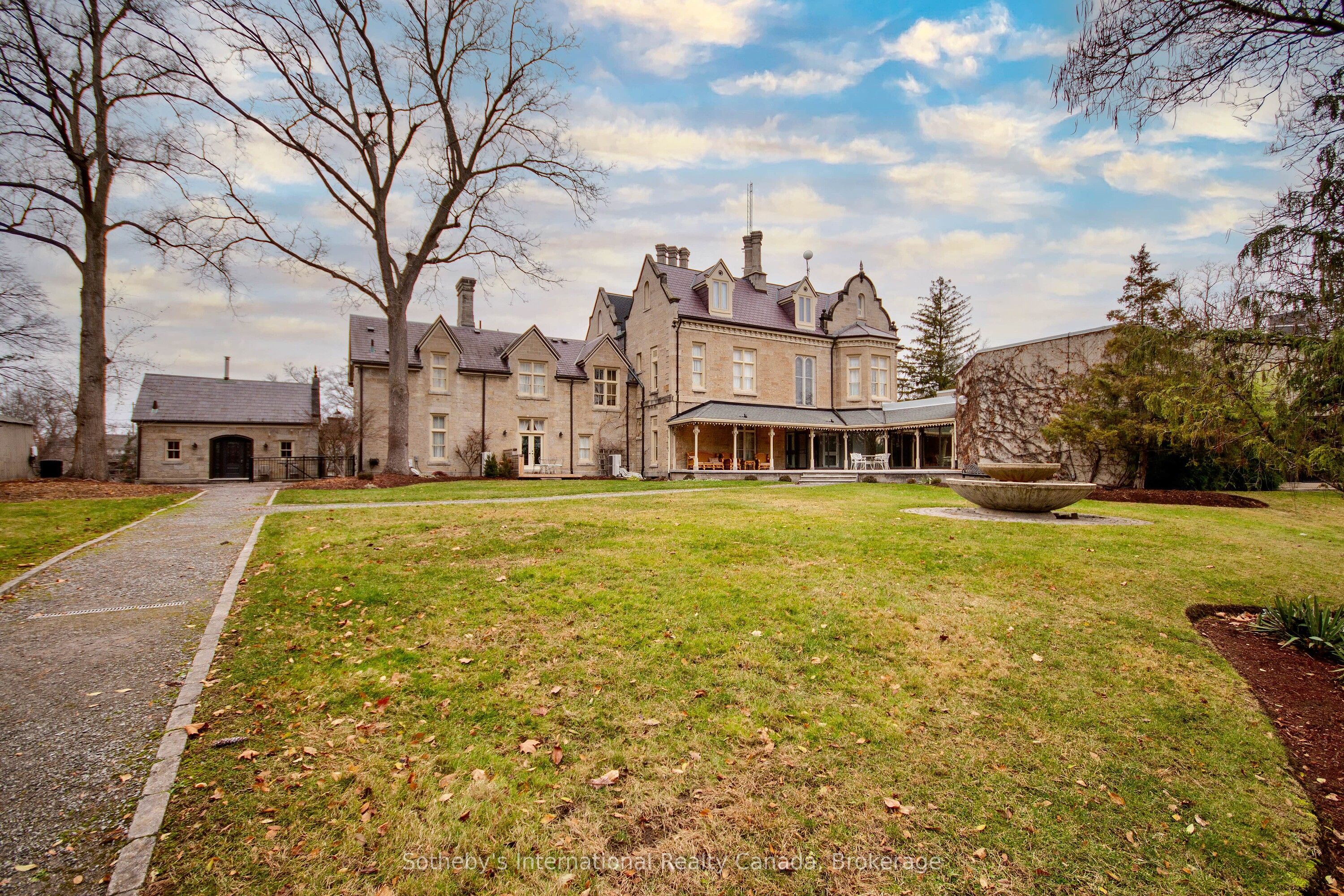 109 St. Paul Crescent