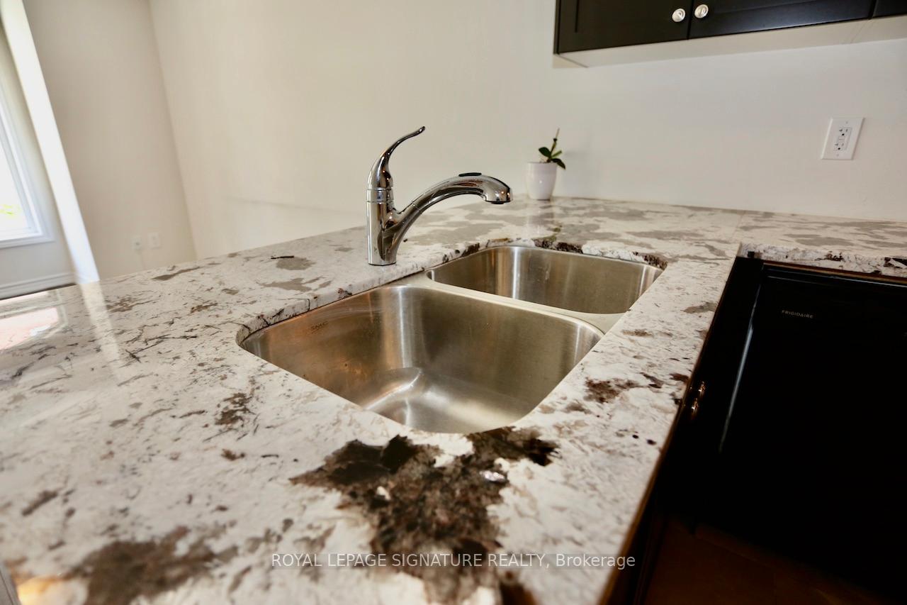 2 Bedrooms Condo at 39 Drewry, Toronto For sale