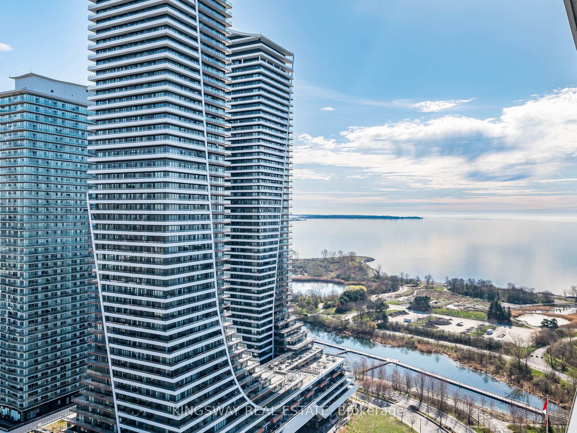2 Bedrooms Condo at 2200 Lakeshore,  Toronto For sale