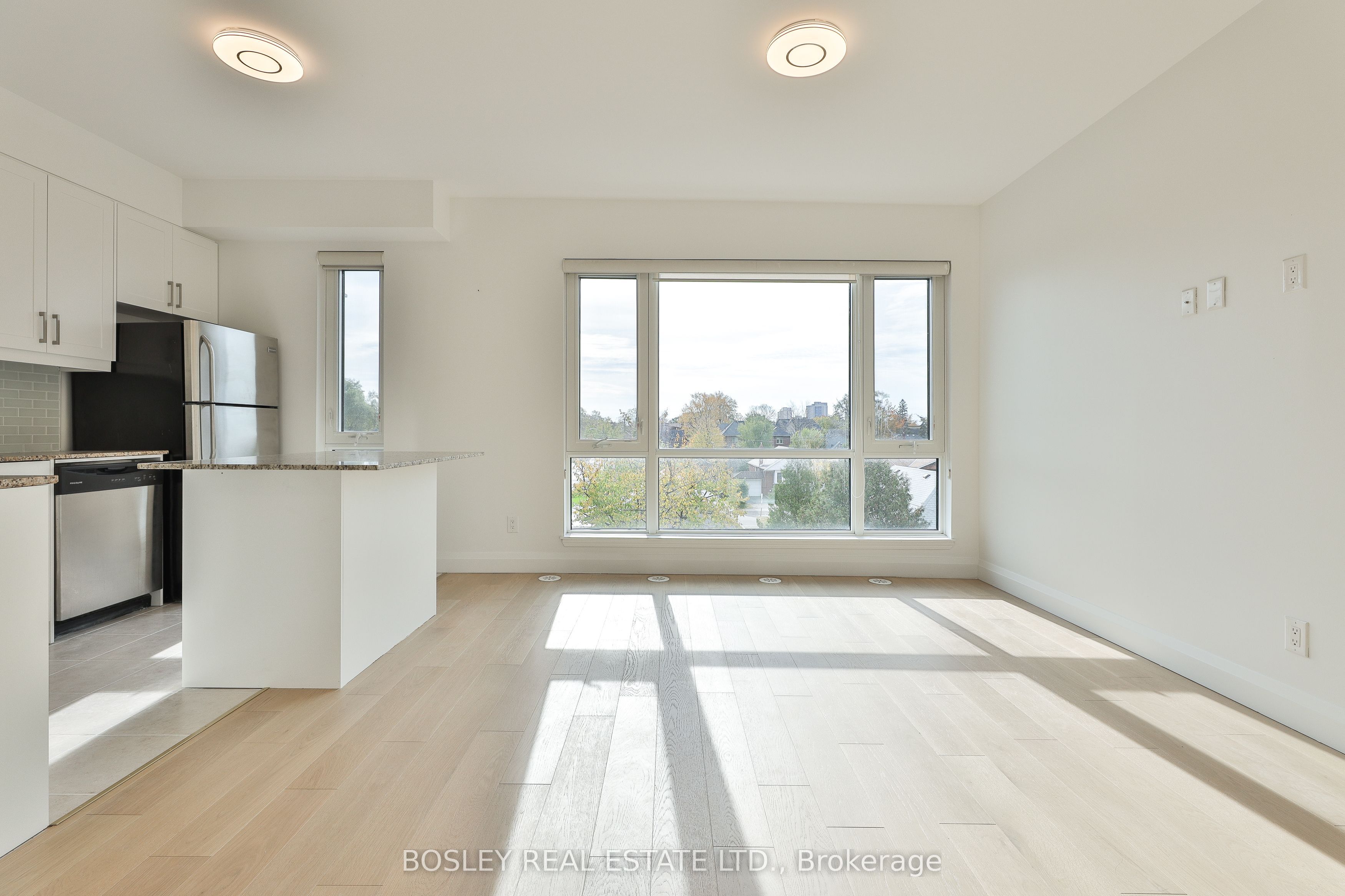639 Lawrence Avenue W, #302