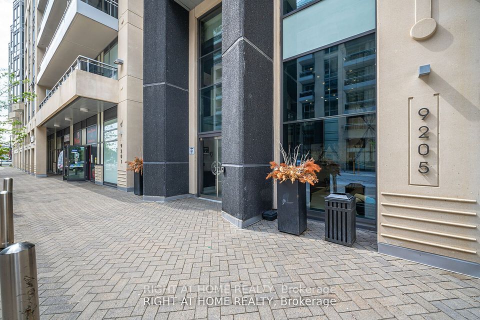9205 Yonge