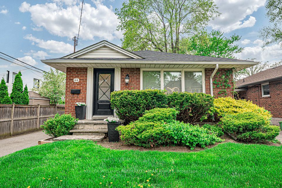 44 Burnelm Drive, Toronto, ON M6B 4N3
