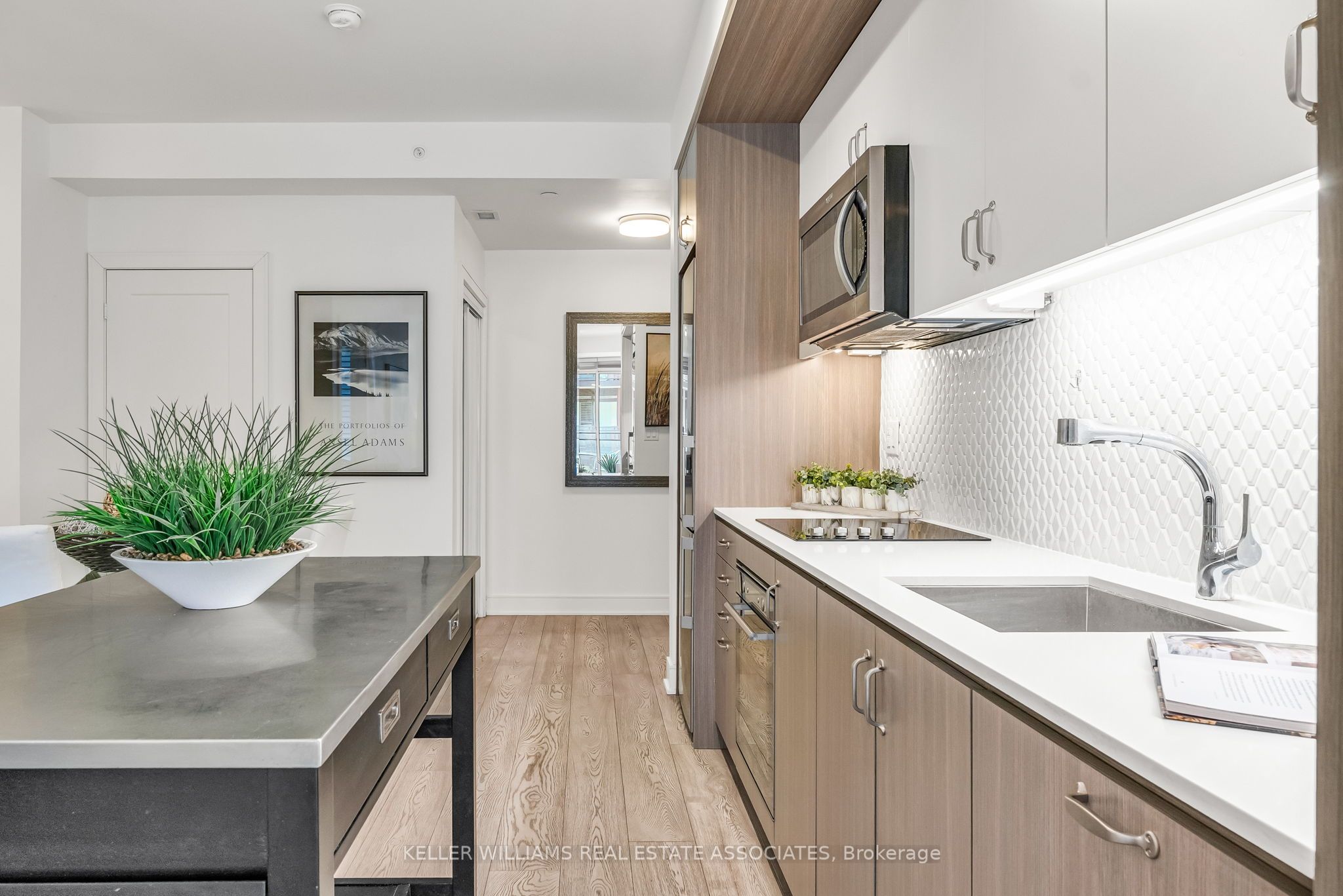 1575 Lakeshore Road W, #231