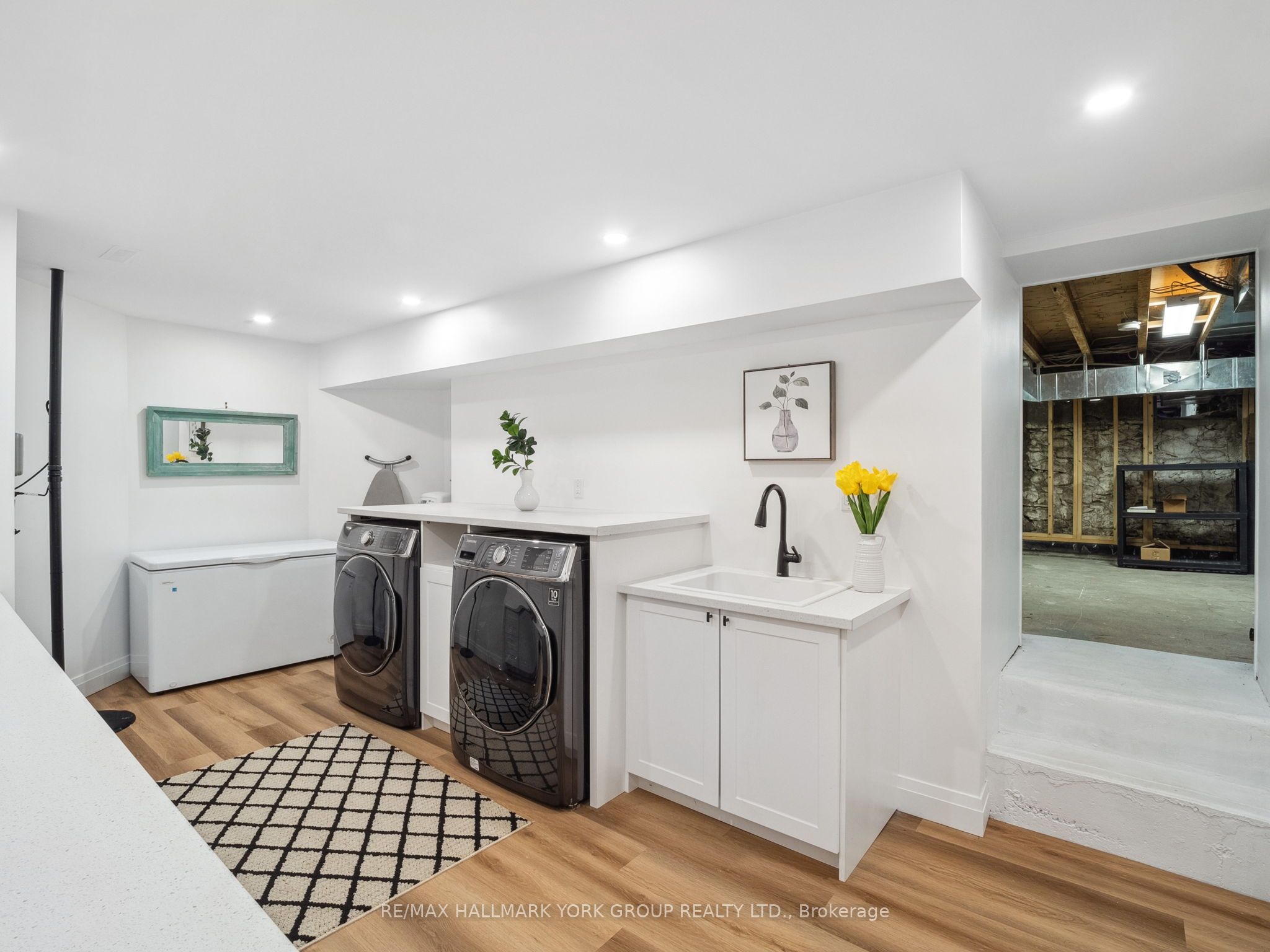 105 Duckworth Street