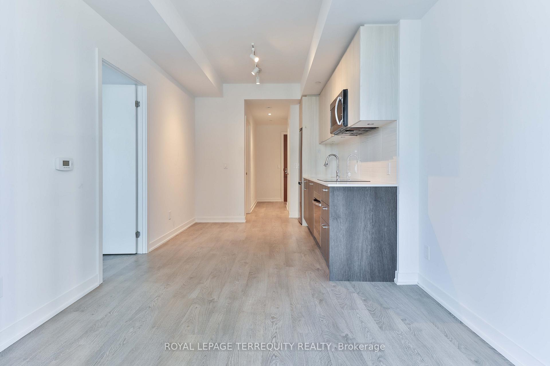 1 Bedroom Condo at 1926 Lake Shore, Toronto For sale