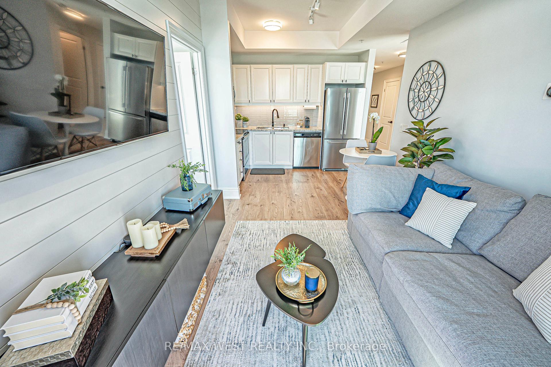 2 Bedrooms Condo at 2522 Keele, Toronto For sale