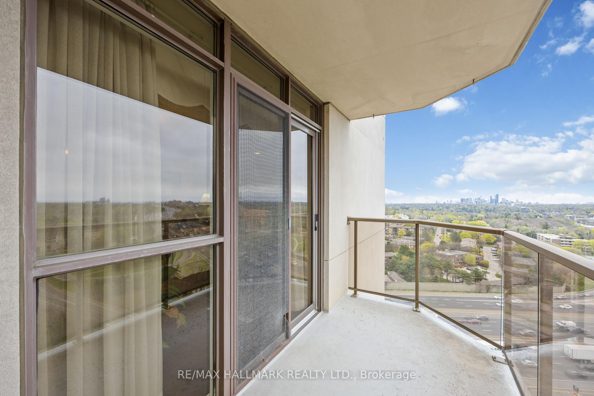 4 Bedrooms Condo at 80 Harrison Garden, Toronto For sale