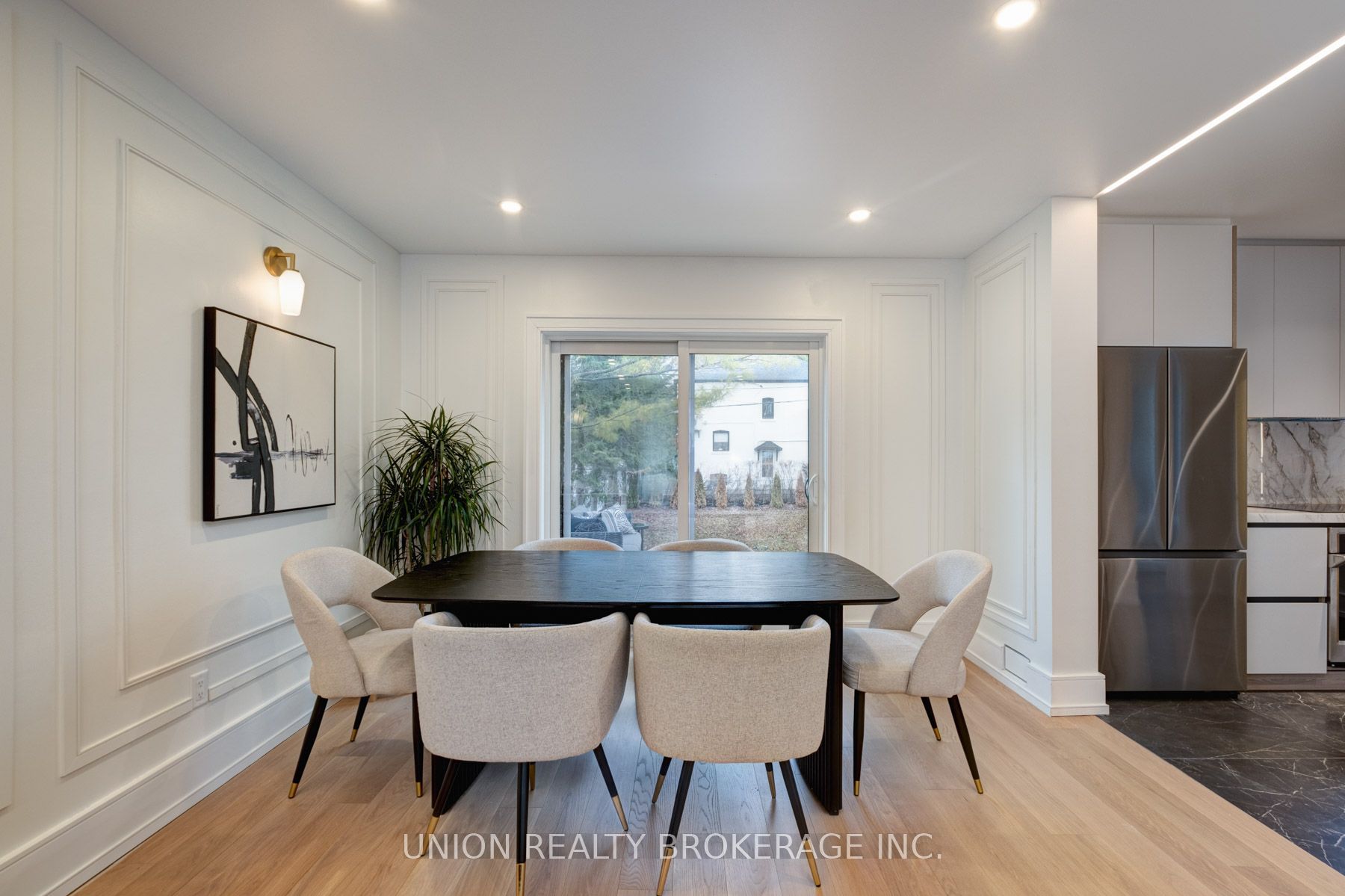 22 Cliffcrest Drive