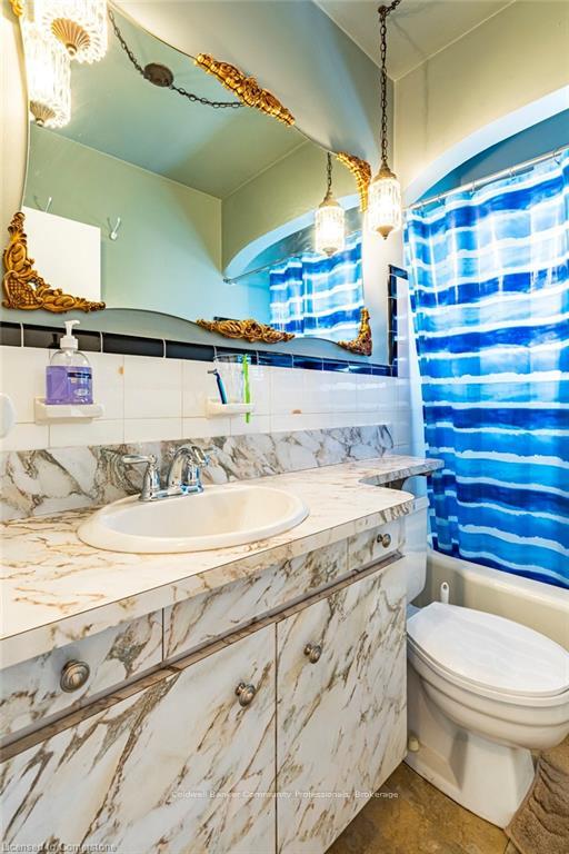 2 Bedrooms Co-op at 5 East 36th,  Hamilton For sale