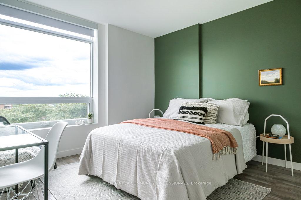 2 Bedrooms Condo at 467 Charlton, Hamilton For sale