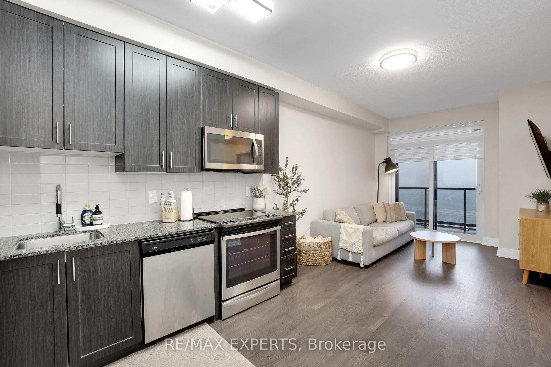 2 Bedrooms Condo at 3700 Highway 7, Vaughan For sale