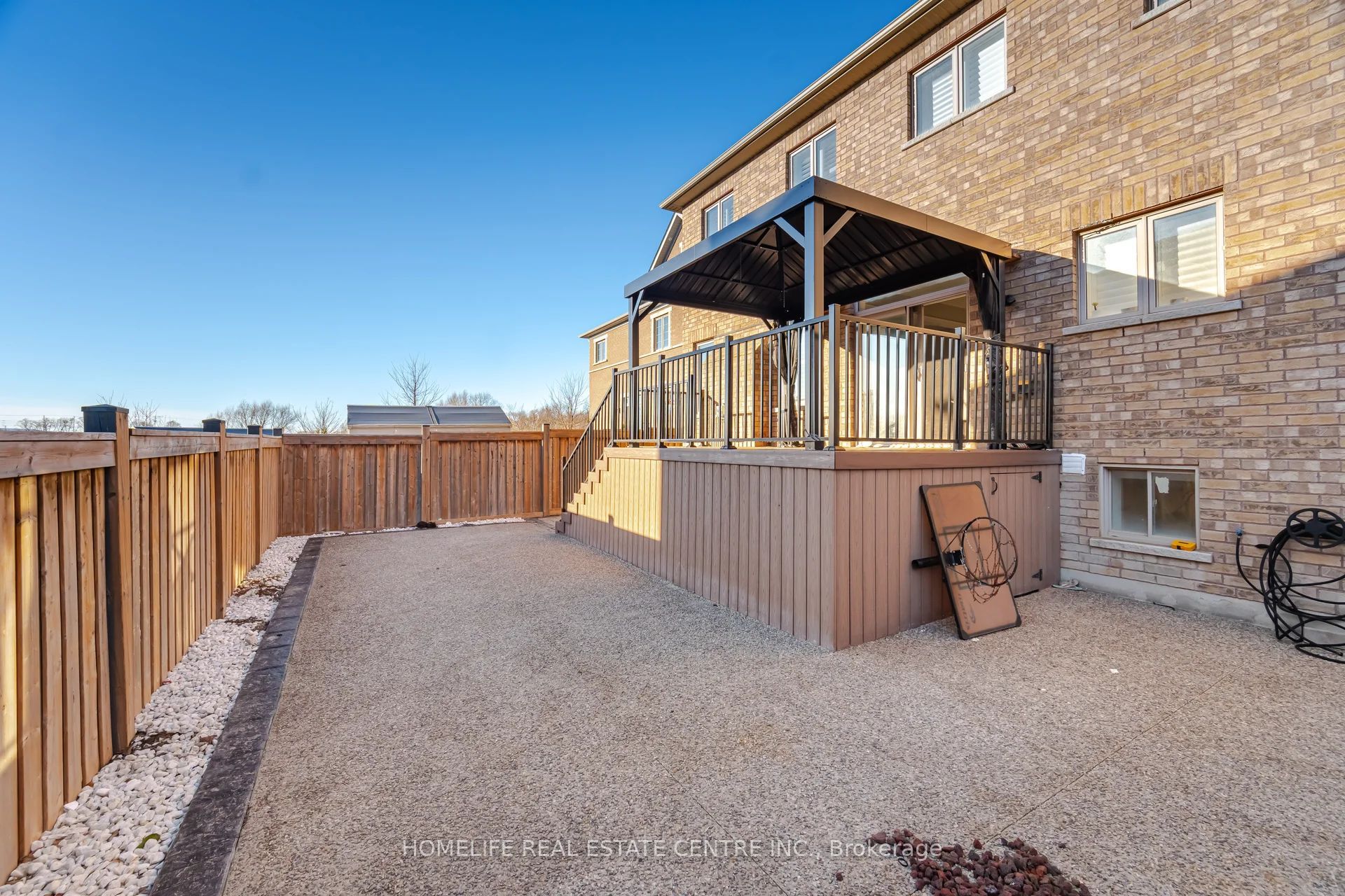 48 Blackberry Valley Crescent, Caledon, ON L7C 3Z9