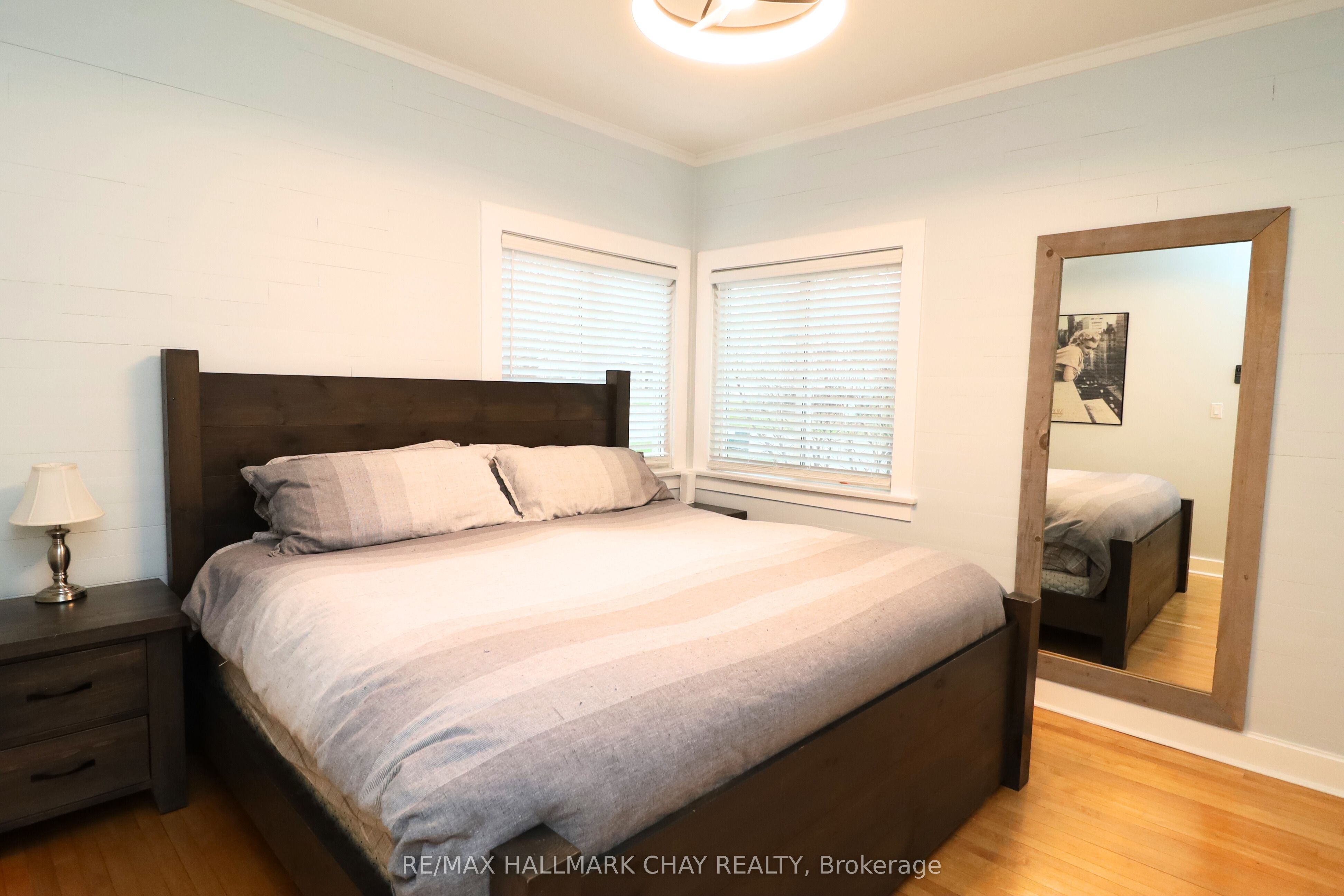 138 Owen Street N