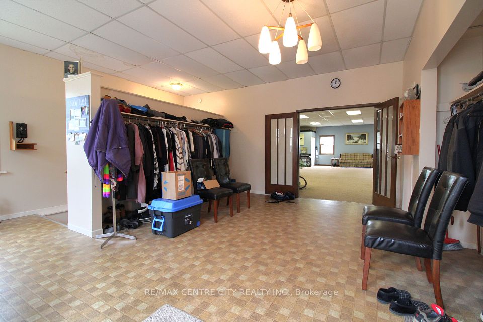 12 CHESTER Street, St. Thomas, ON N5R 1T8