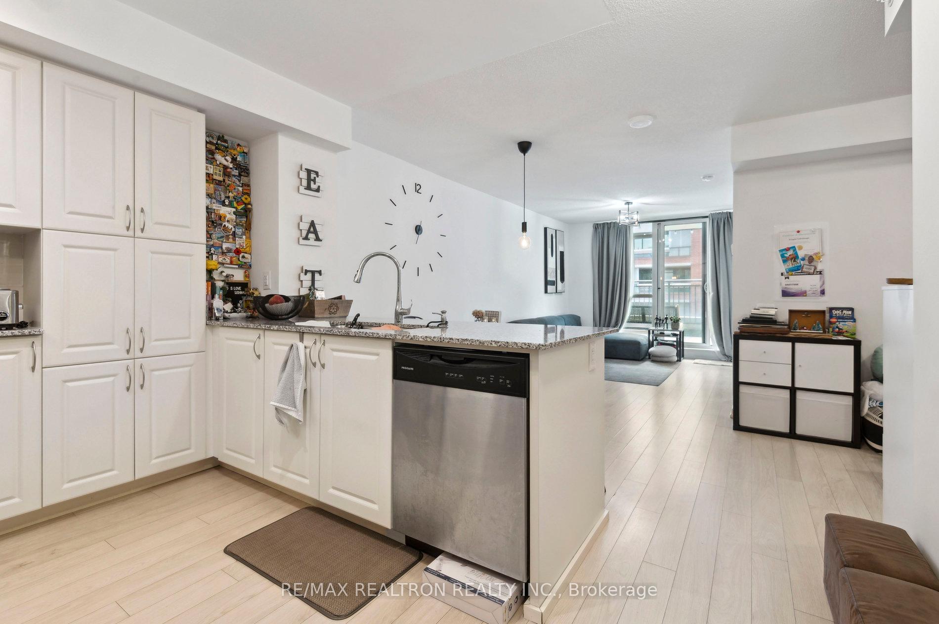 2 Bedrooms Condo at 3091 Dufferin, Toronto For sale