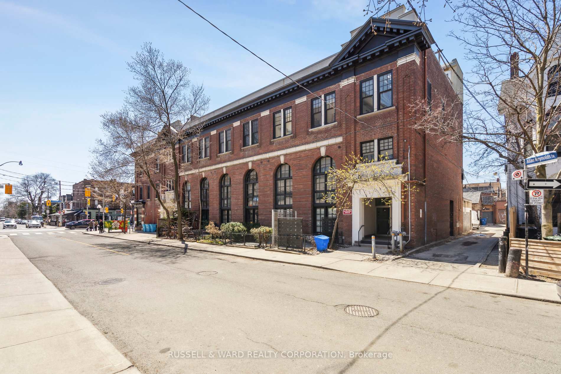 2 Bedrooms Condo at 394 Euclid,  Toronto For sale