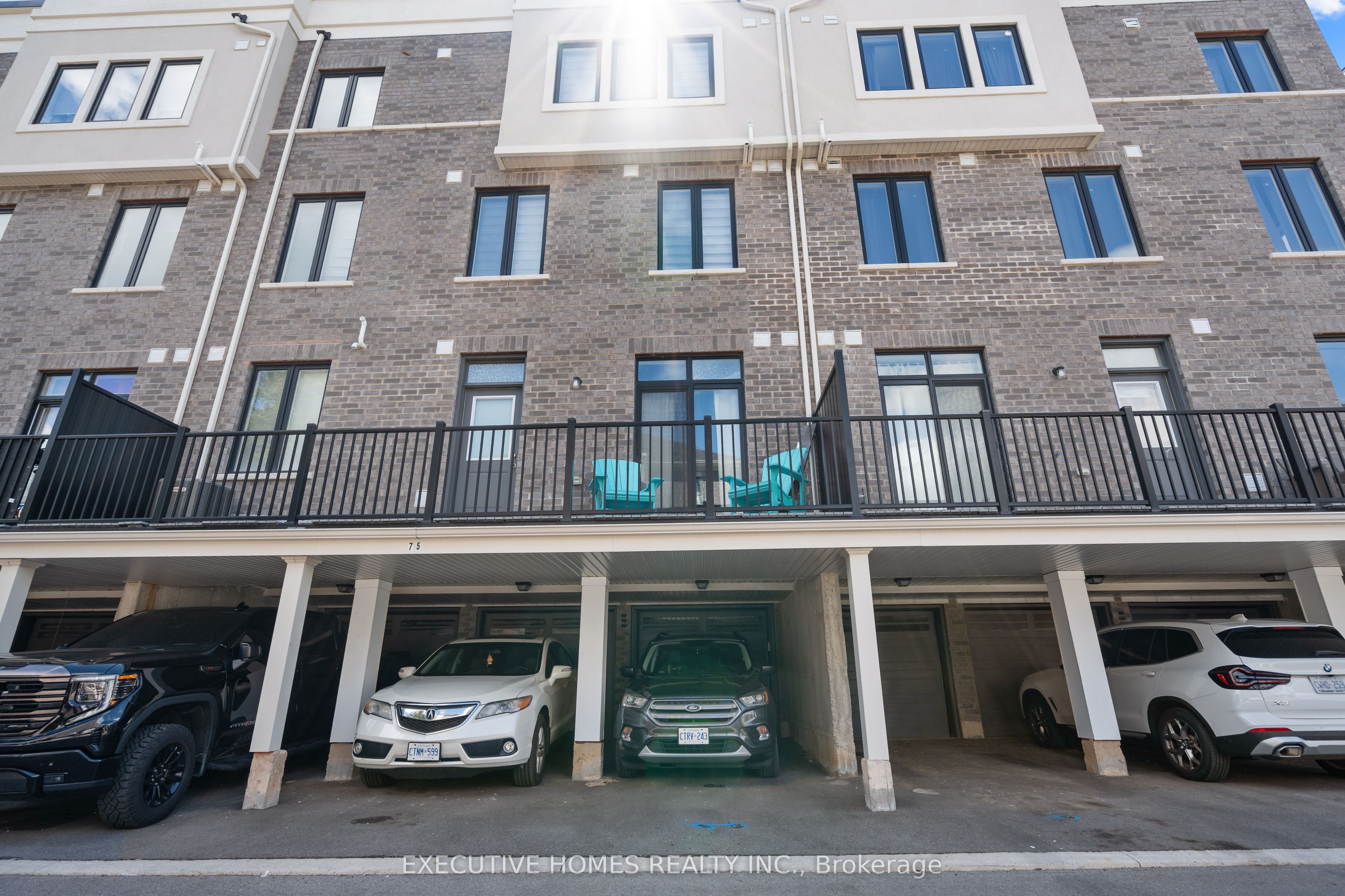 383 Dundas Street E, #74